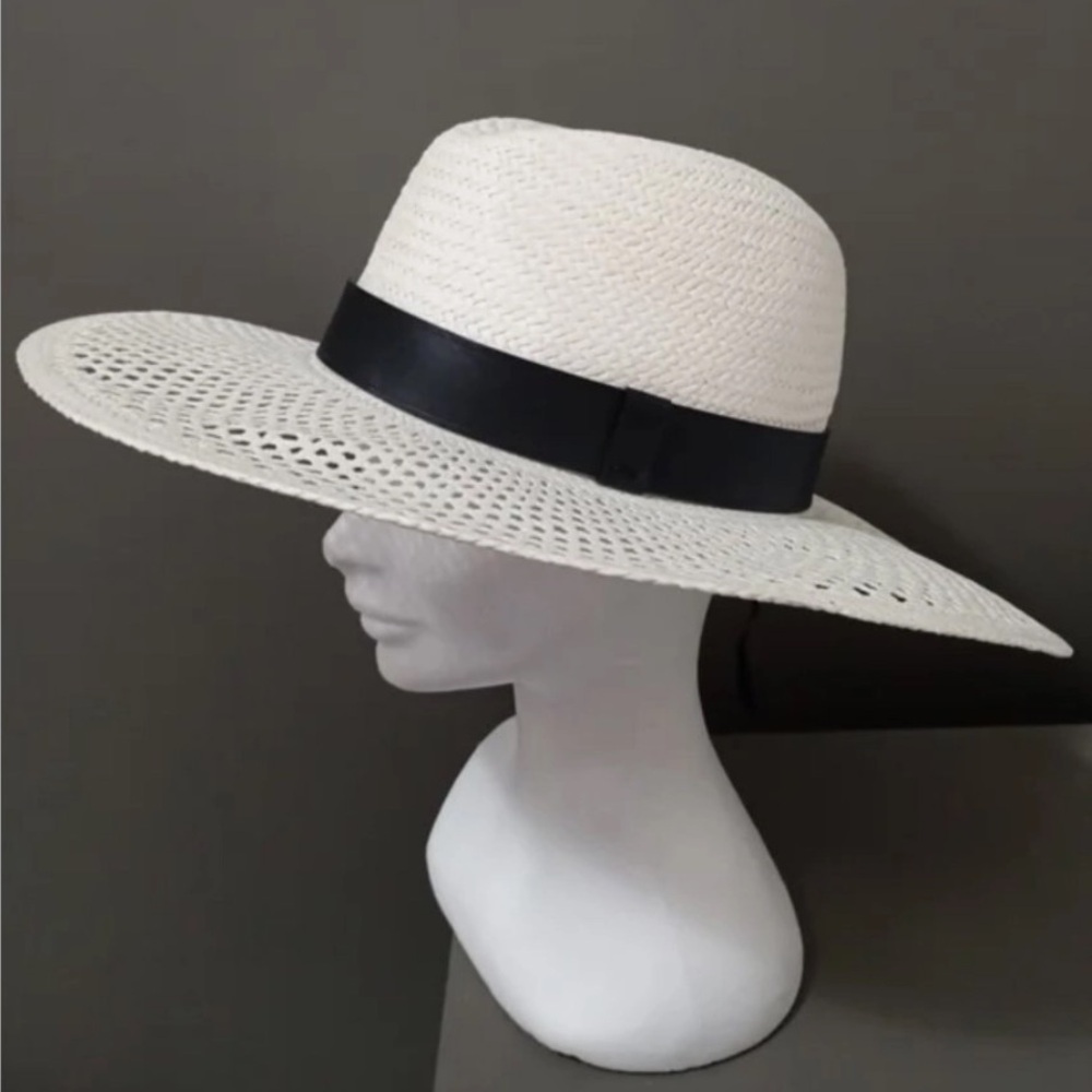 MaxMara White Hat with Black Band